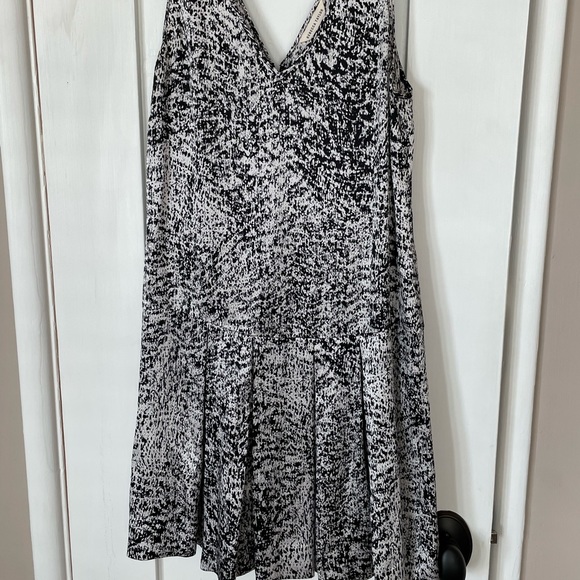 Rebecca Taylor dress/top duo! Knee length can be worn separate or together! - Picture 2 of 6